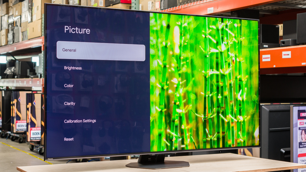 Hisense U8N — product image