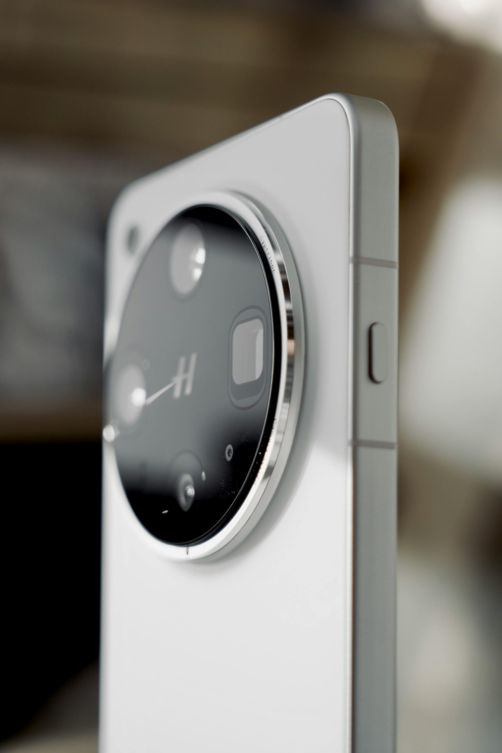 Apple iPhone 16 Pro Max with titanium frame and advanced triple camera system including 5x optical zoom