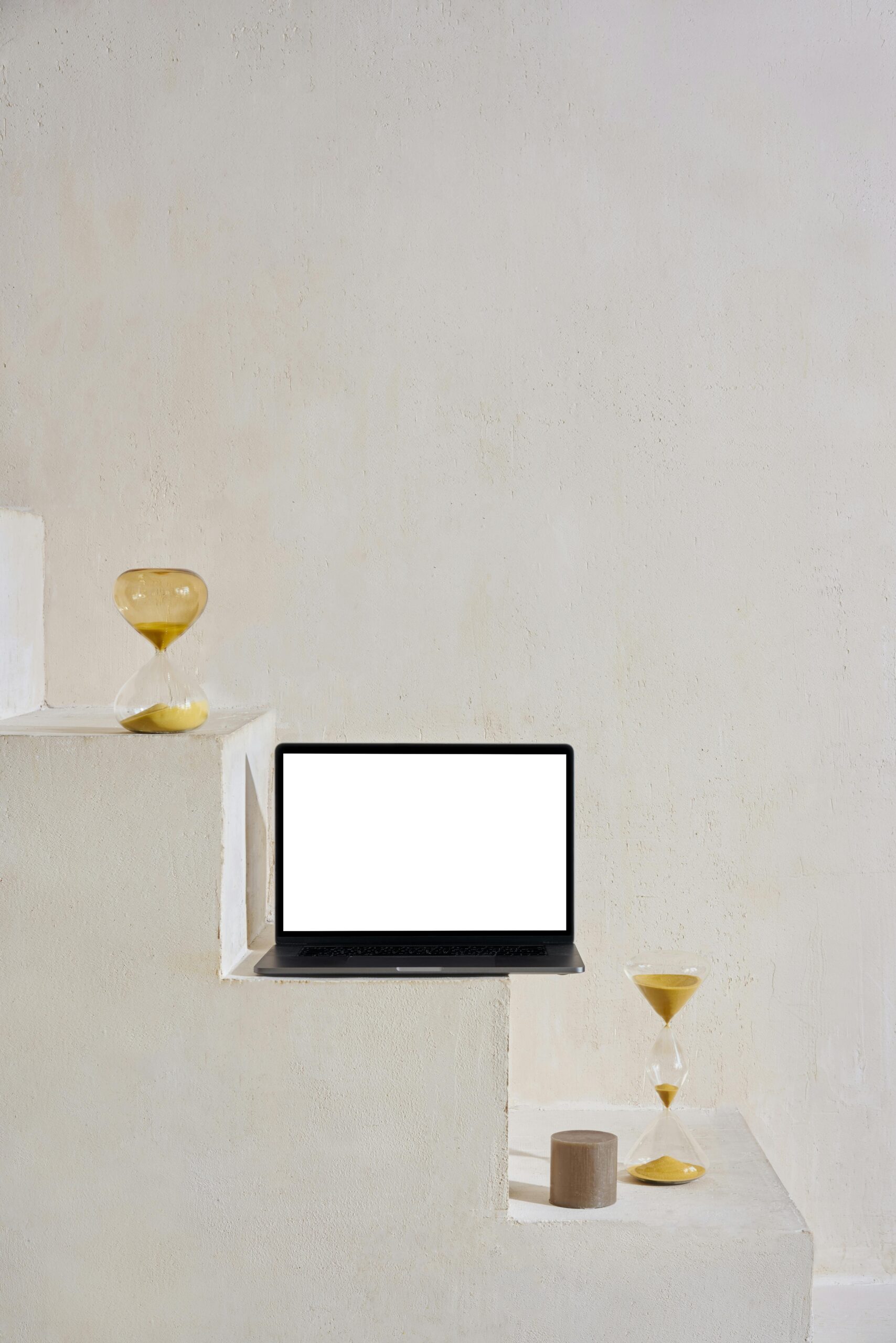 Freelancer using Harvest time tracking and invoicing software to bill clients for project hours