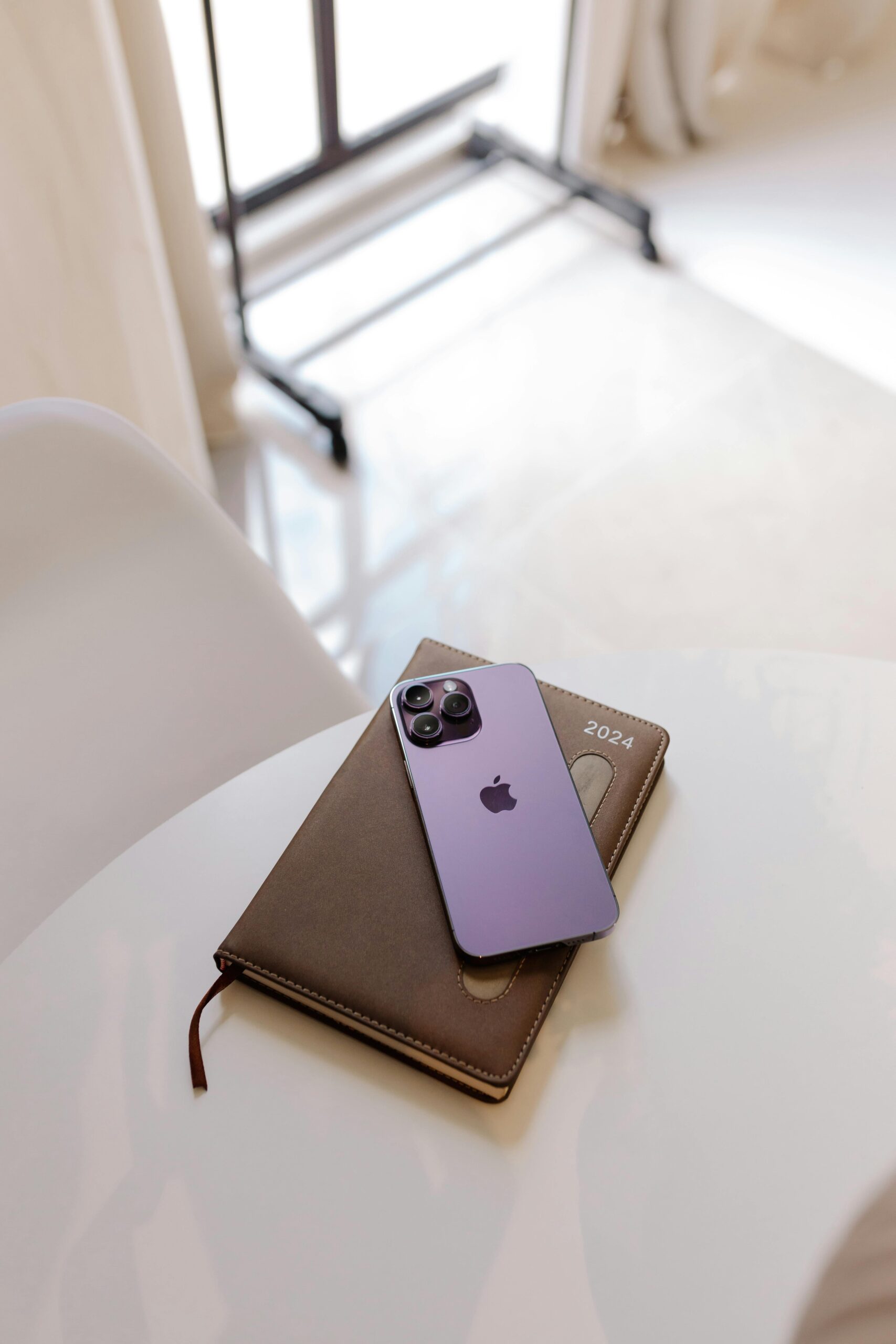 Samsung Galaxy S25 Ultra flagship Android smartphone with built-in S Pen stylus and titanium frame